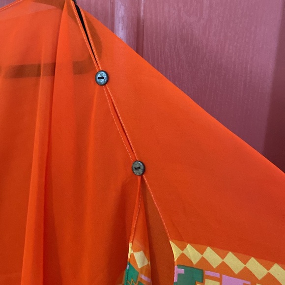 NWT ORANGE SHAWL FROM CUPCAKE - Picture 6 of 6